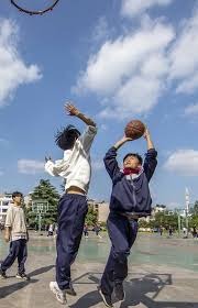 2016 荣耀致敬：全联盟球员在比赛中佩戴黑纱，纪念费尔南德斯