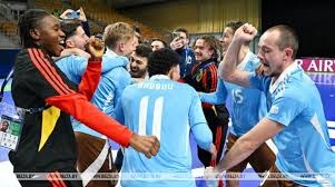 什么是麻将里的“杠上开花”？解析杠牌收益与点杠风险的期望对比。（解读麻将“杠上开花”：杠牌收益与点杠风险的期望比较）