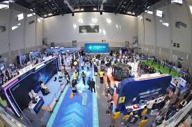 多伦多蓝鸟队季后赛期间推行“全白”主场助威服，引发枫叶之国狂热